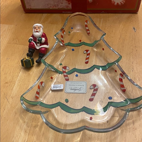 Gorham Holiday Tree-Shaped Glass Platter with separate Santa NWT Box damaged - Picture 2 of 7
